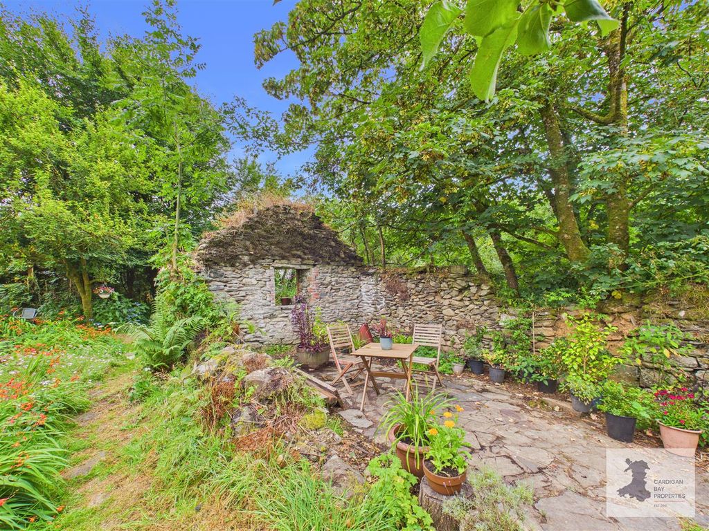 Property photo 3 of 43 Ruined Stone Barn