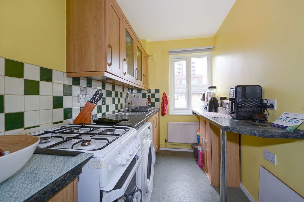 Property photo 3 of 12