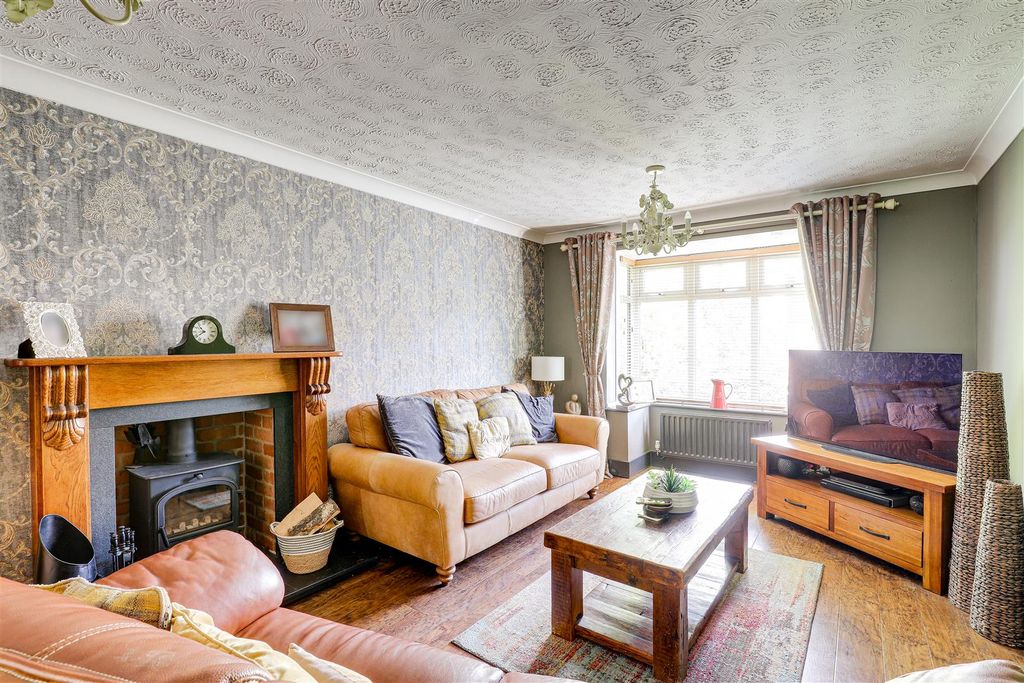 Property photo 2 of 29 899.Jpg