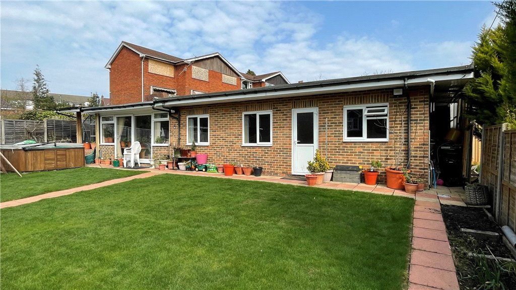 Property photo 1 of 8 Exterior