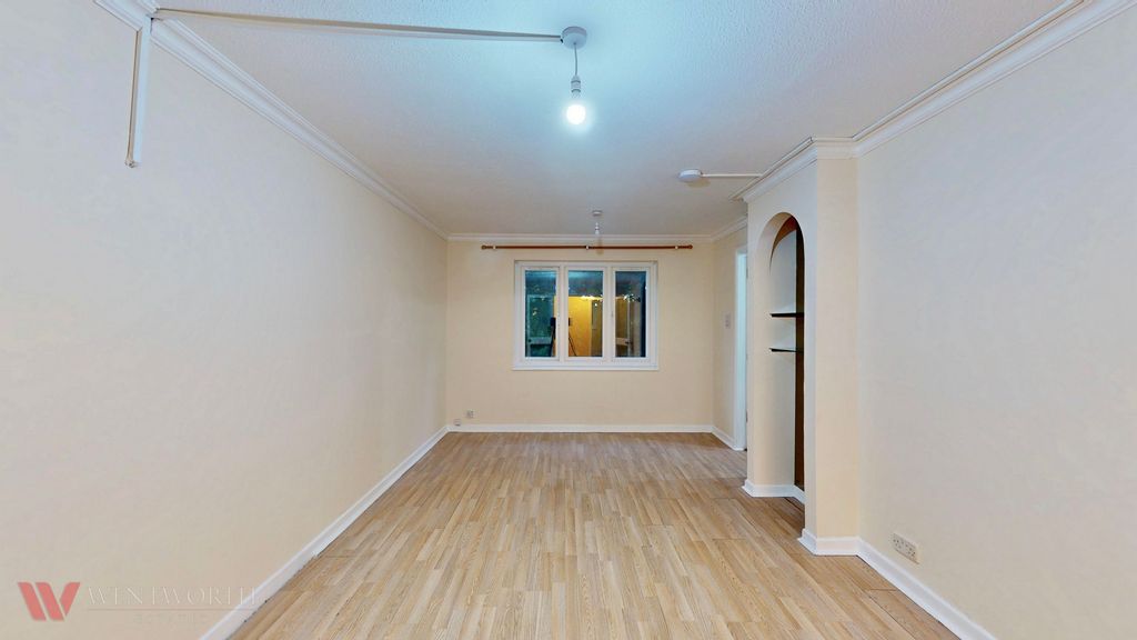 Property photo 3 of 14 Photo 7