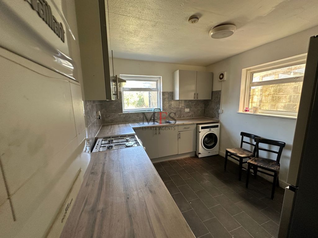 Property photo 2 of 18 Photo 7