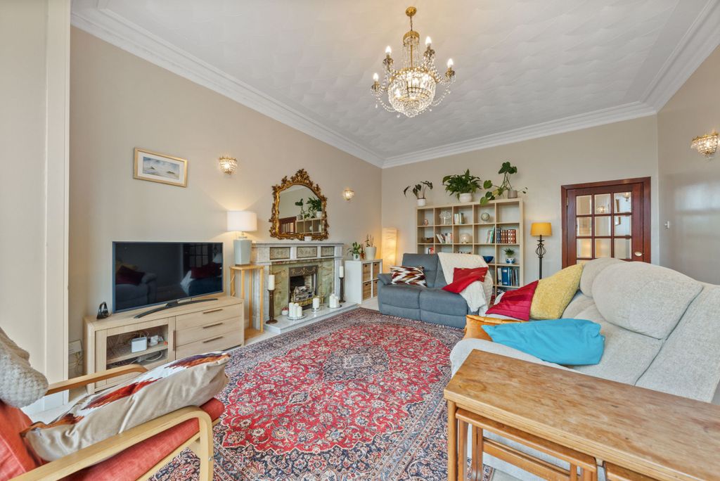 Property photo 2 of 35
