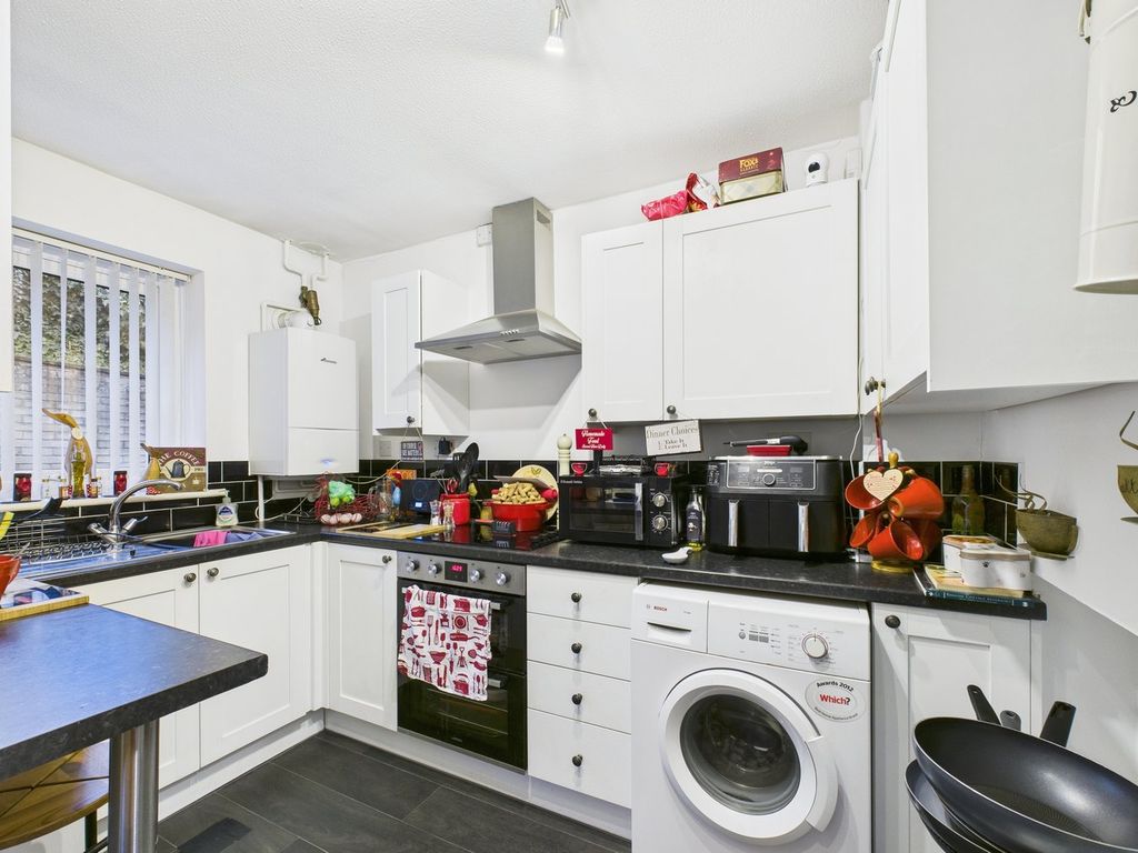 Property photo 3 of 16