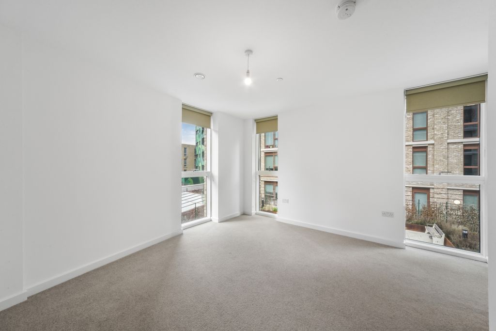 Property photo 3 of 8 Dsc_4704_High