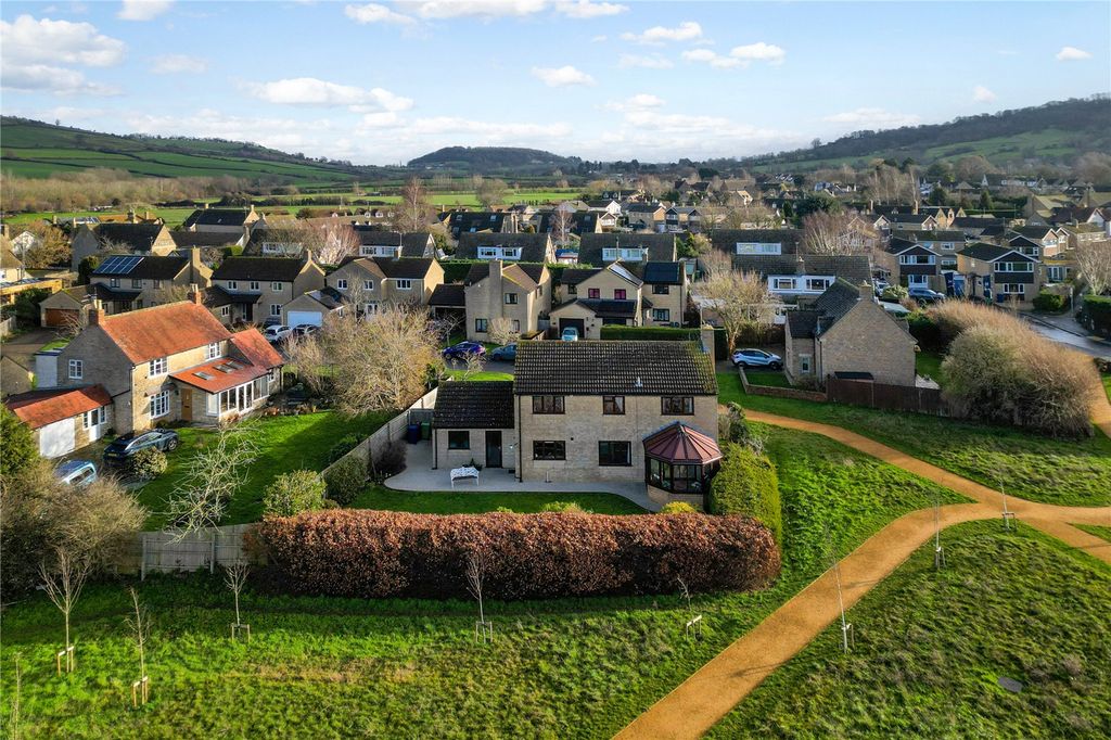 Property photo 2 of 17 Aerial Profile