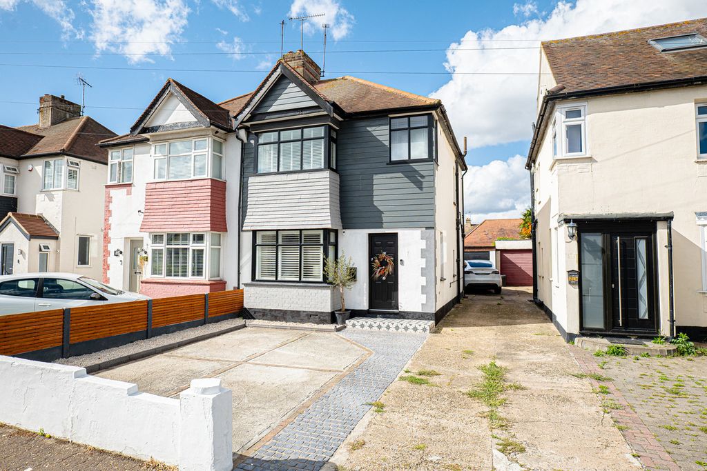 Property photo 1 of 22