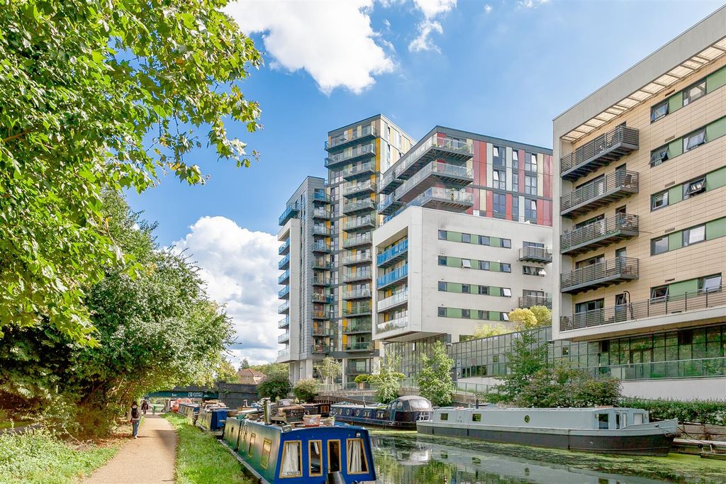 Property photo 1 of 28 Sky Apartments