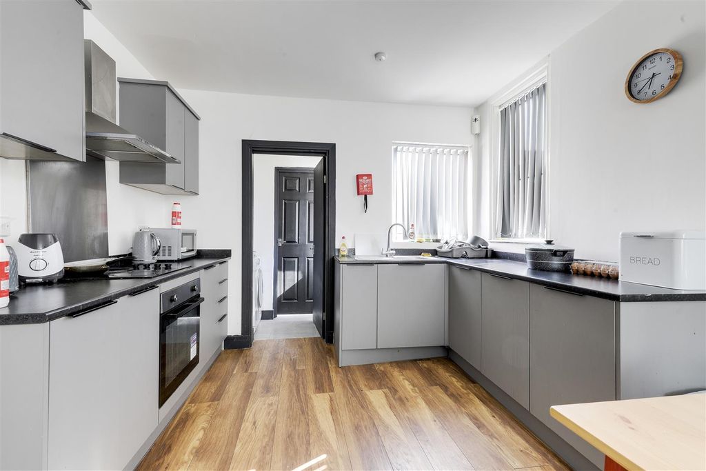 Property photo 2 of 20 6301.Jpg