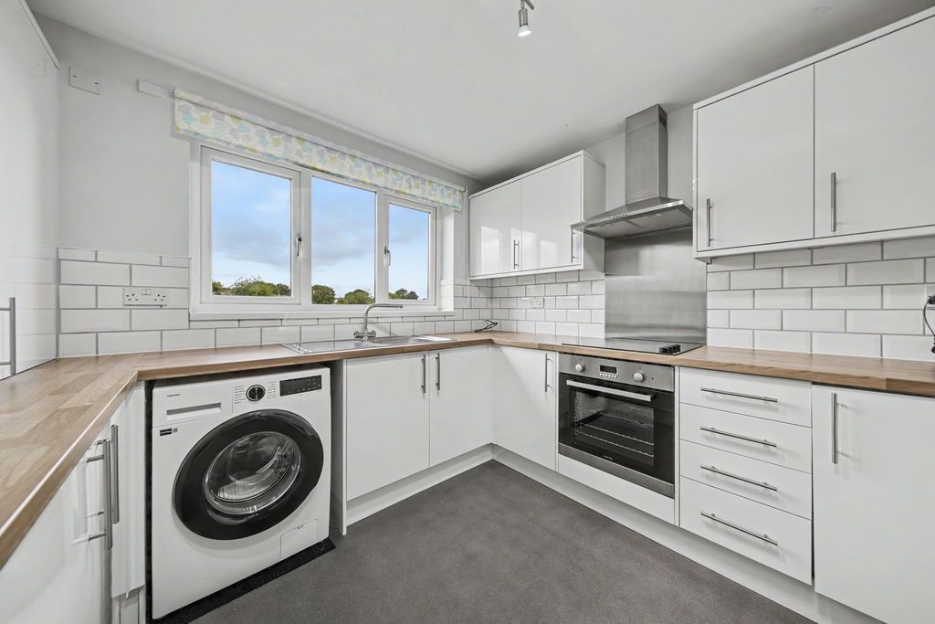 Property photo 2 of 23 Kitchen
