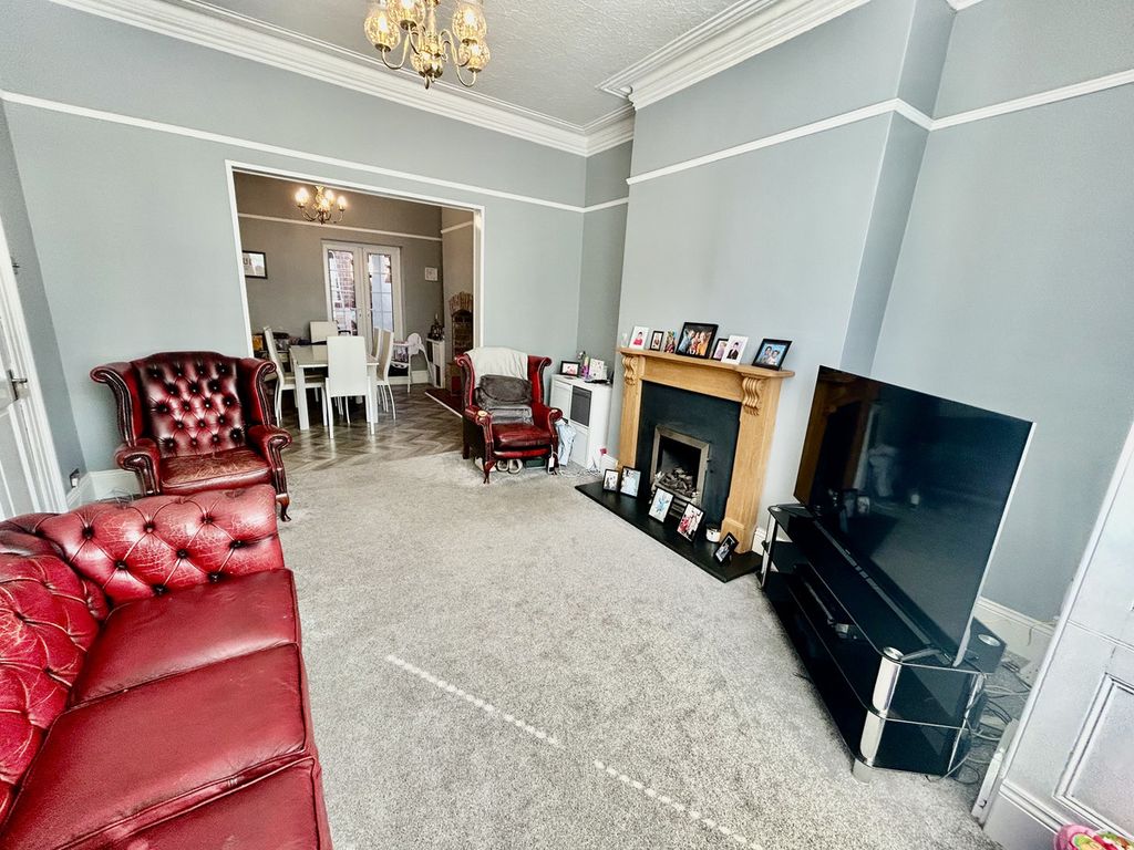 Property photo 3 of 23