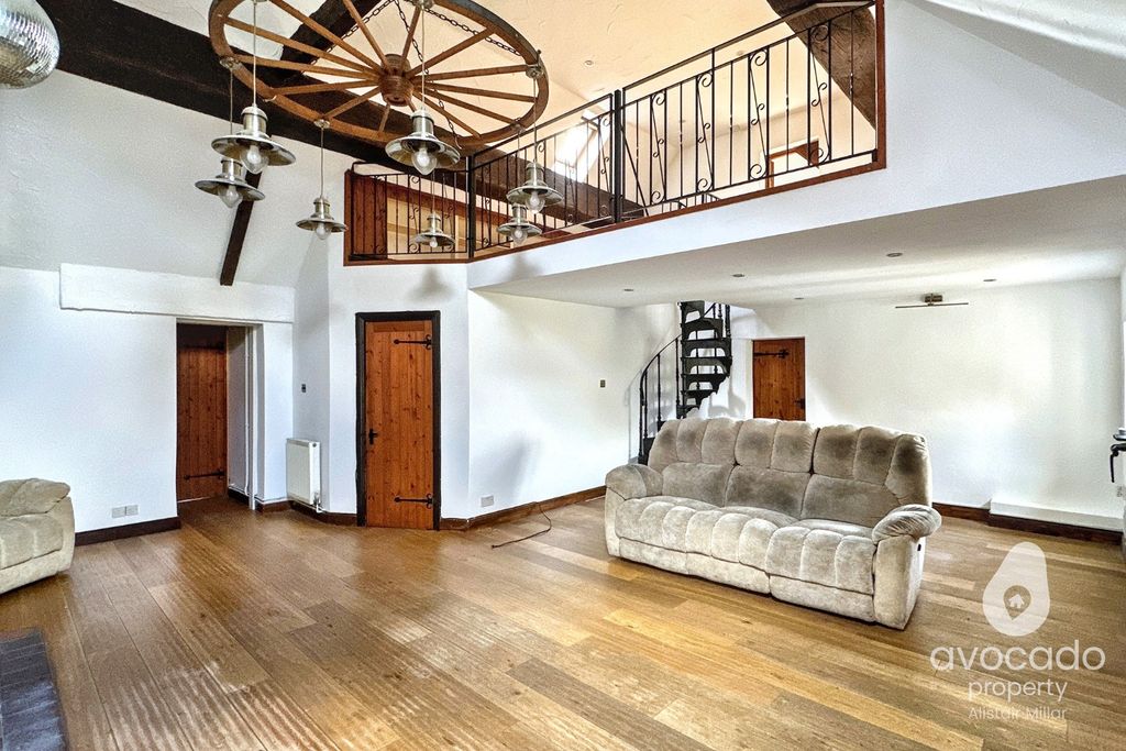 Property photo 1 of 15 4398431