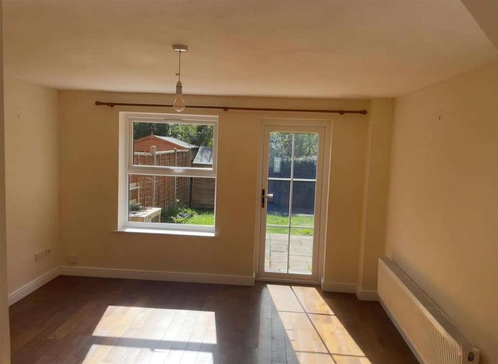 Property photo 3 of 10 Img-20251006-Wa0007.Jpg