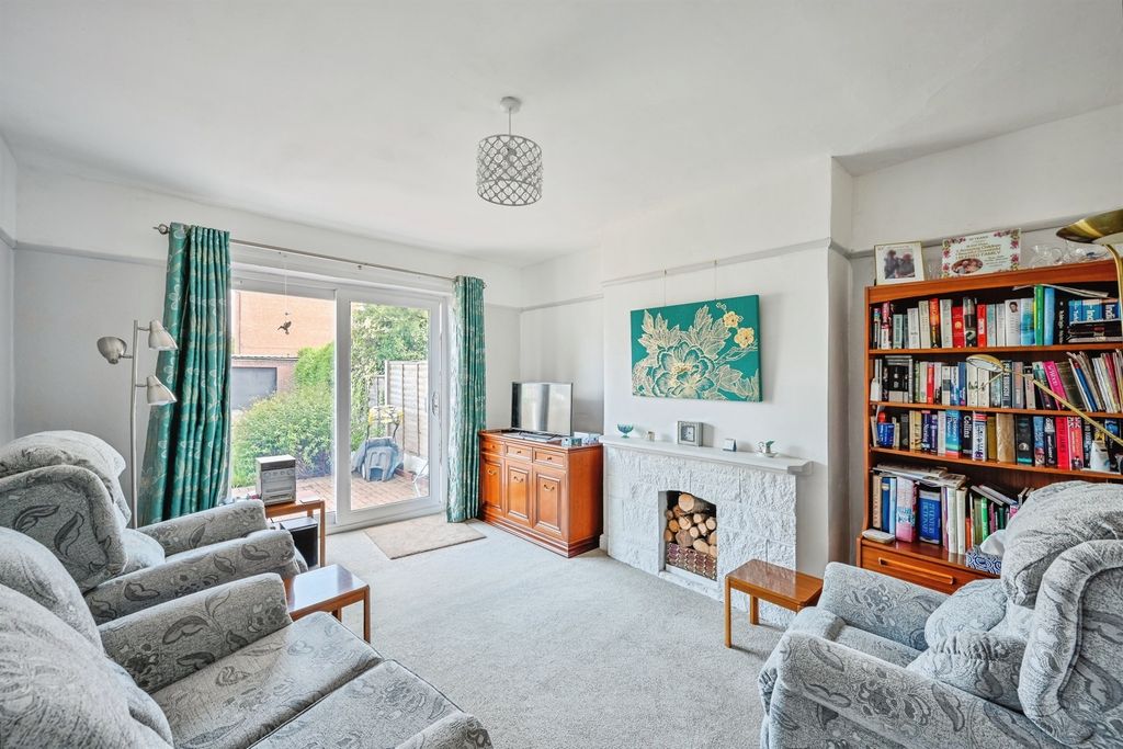 Property photo 2 of 12