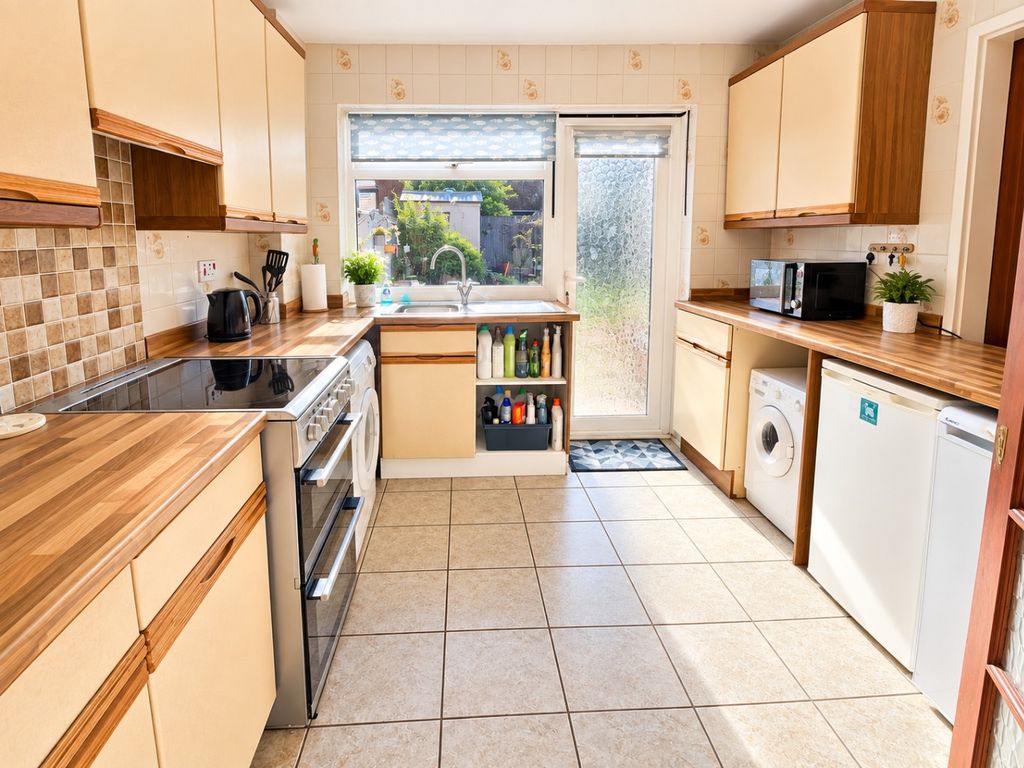 Property photo 2 of 17 5516422