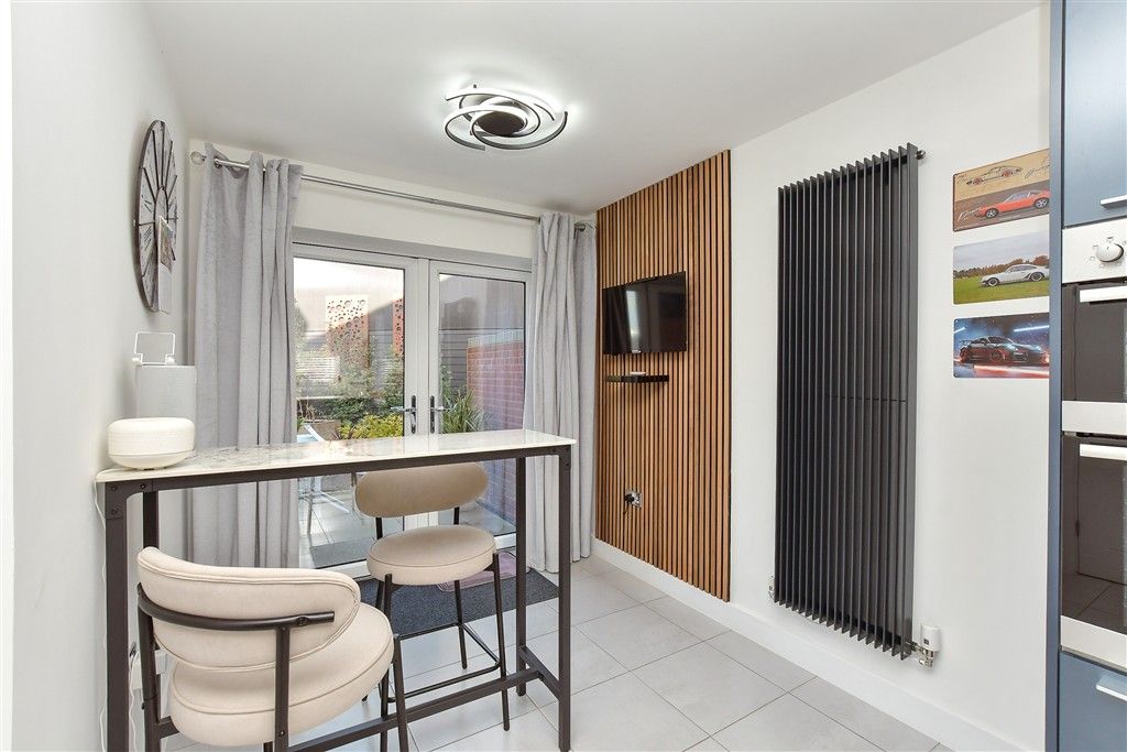 Property photo 3 of 21 Kitchen/ Breakfast Room