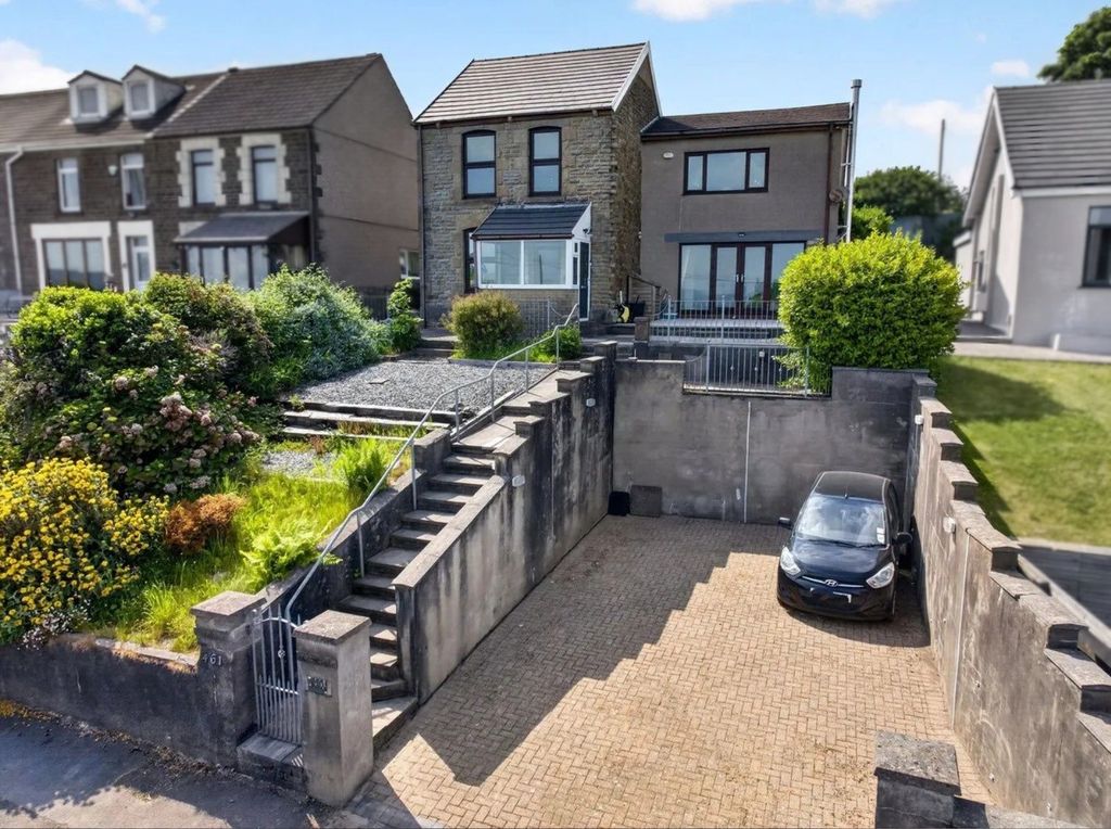 Property photo 1 of 54