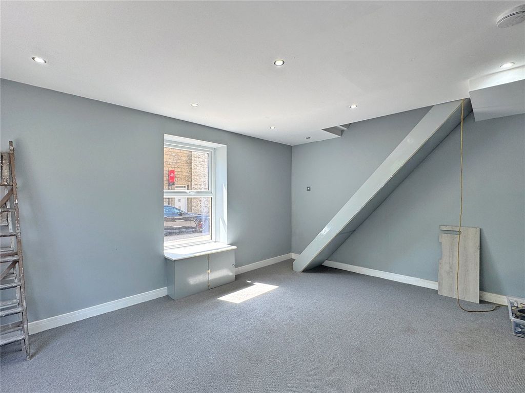 Property photo 3 of 15 Picture No. 18