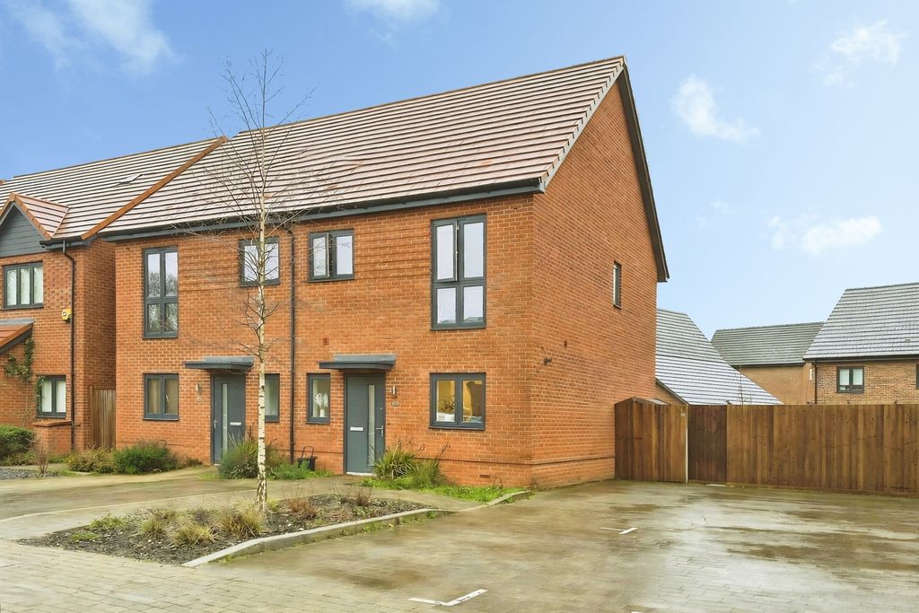 Property photo 1 of 16 Pbox-Img.Png