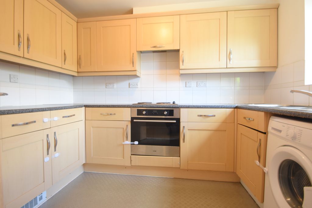 Property photo 3 of 12 6