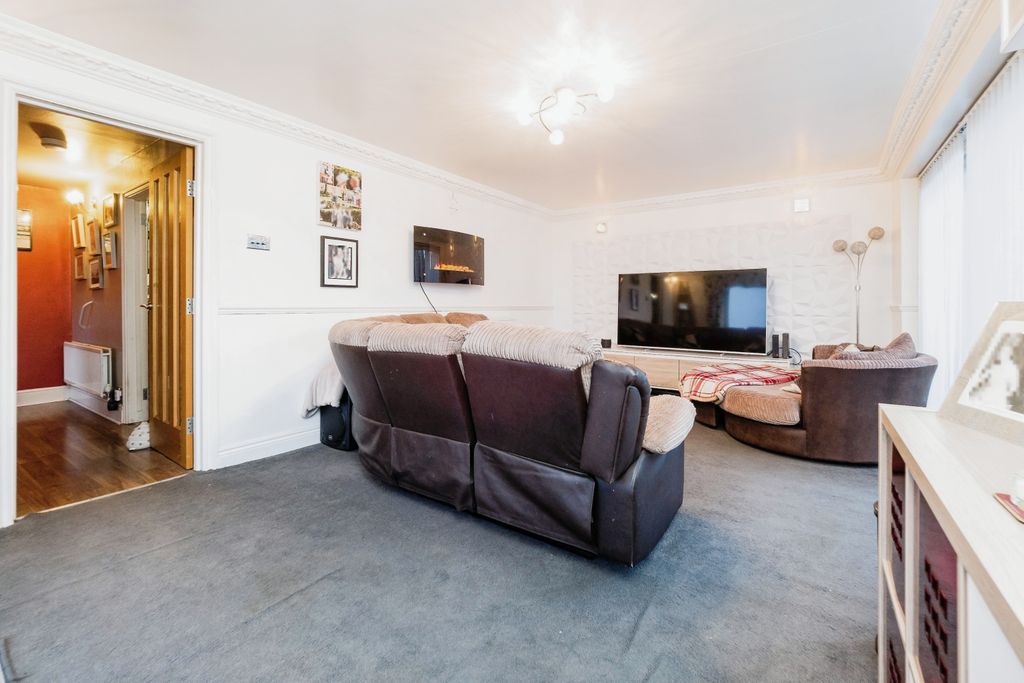 Property photo 1 of 17 _1219012