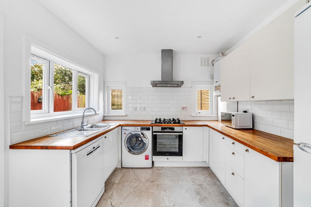 Property photo 1 of 15 Kitchen