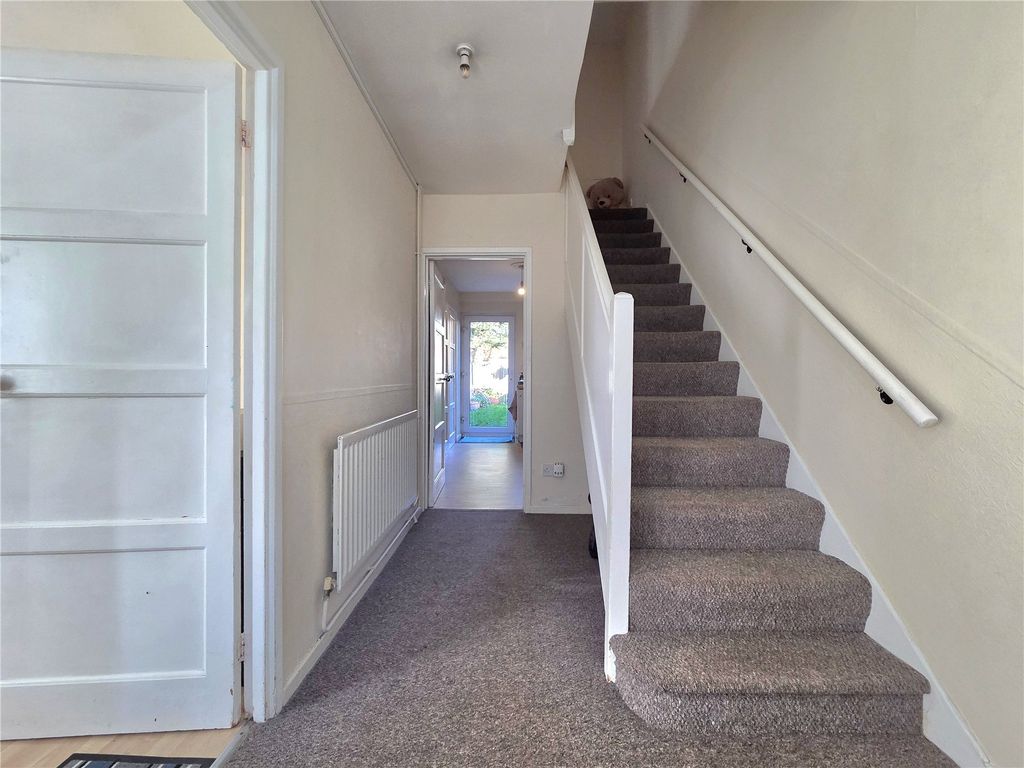 Property photo 2 of 23 Picture No. 24