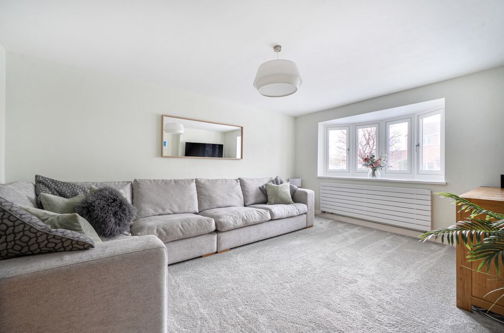 Property photo 2 of 23 1417827-26-699d7A...