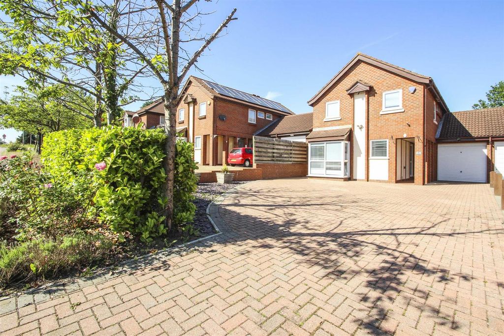Property photo 1 of 19