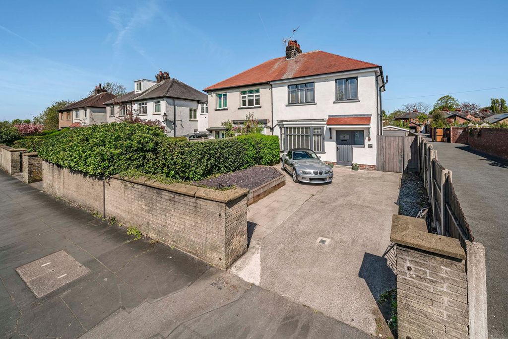 Property photo 1 of 43