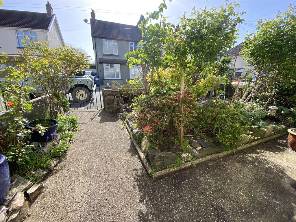 Property photo 2 of 25 Picture No. 28