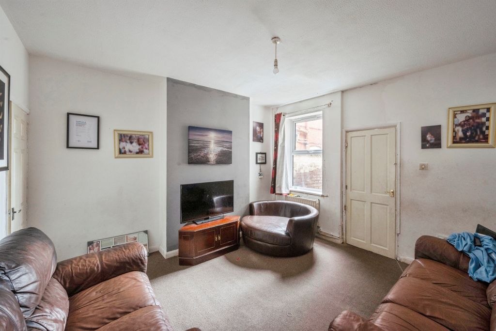 Property photo 2 of 12