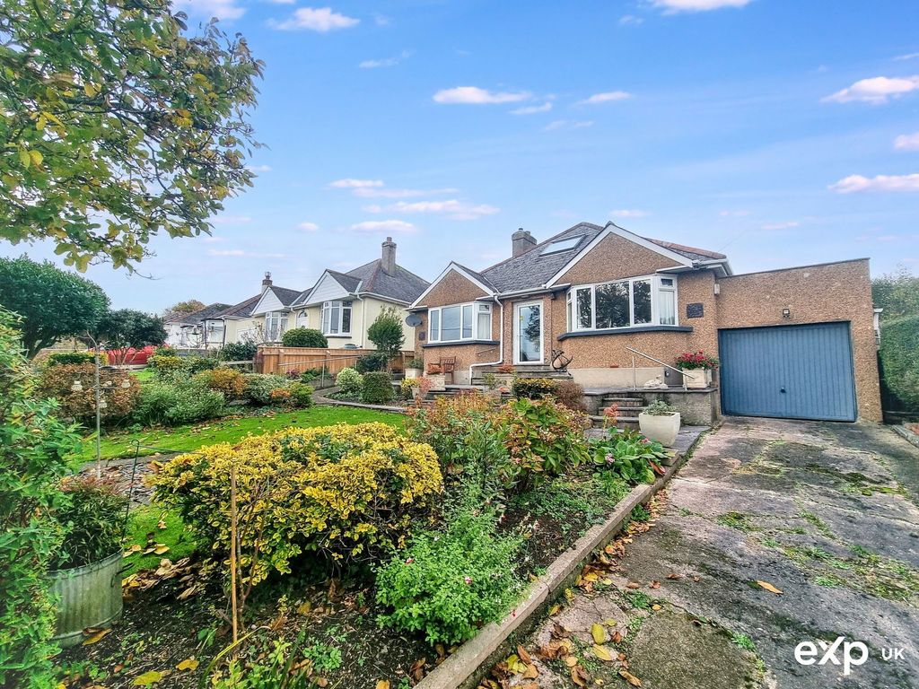 Property photo 1 of 32