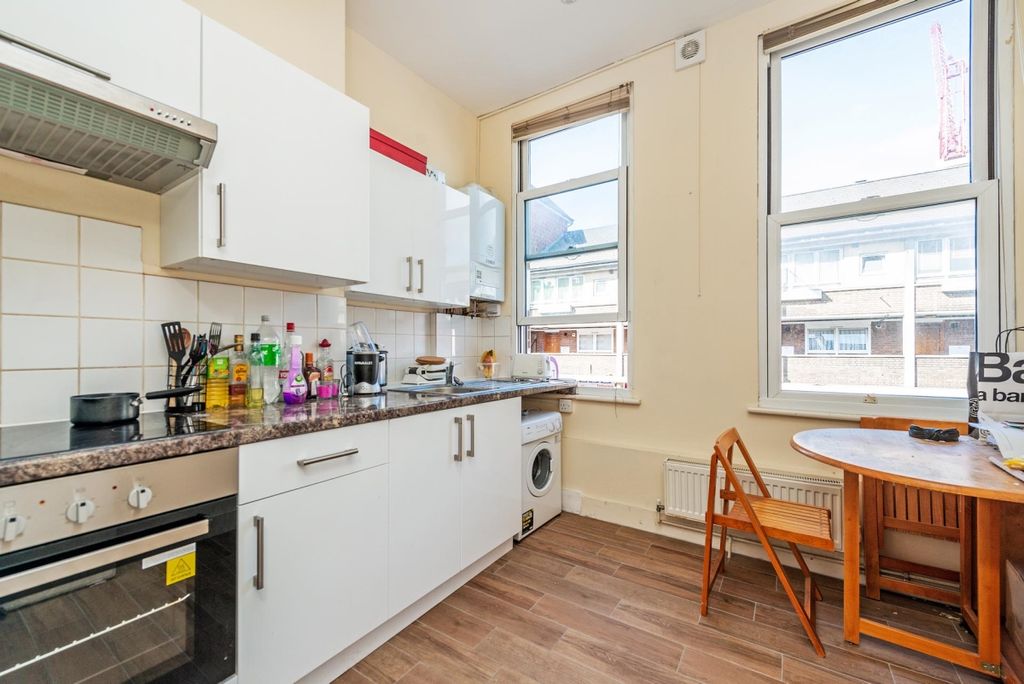 Property photo 1 of 8 Kitchen