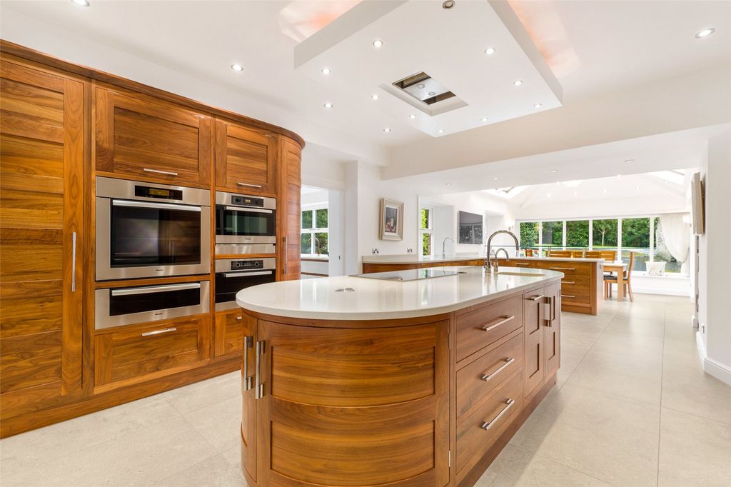 Property photo 2 of 58 Kitchen