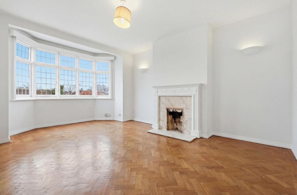 Property photo 2 of 14 Living Room