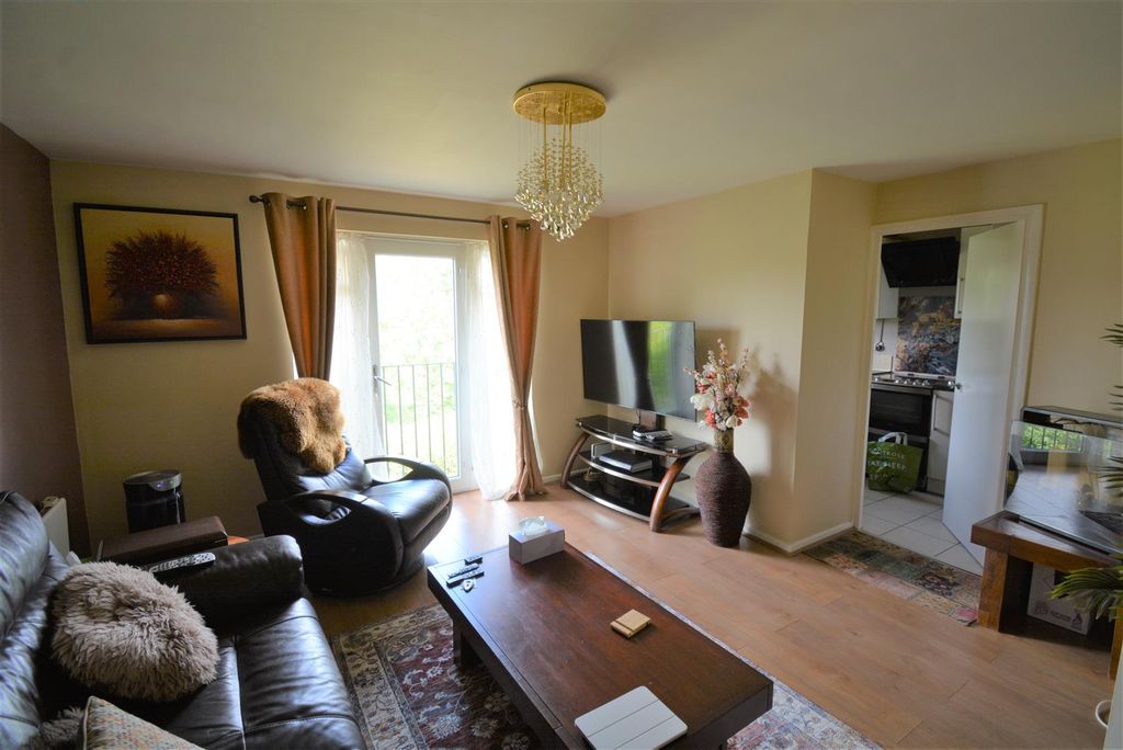 Property photo 2 of 7