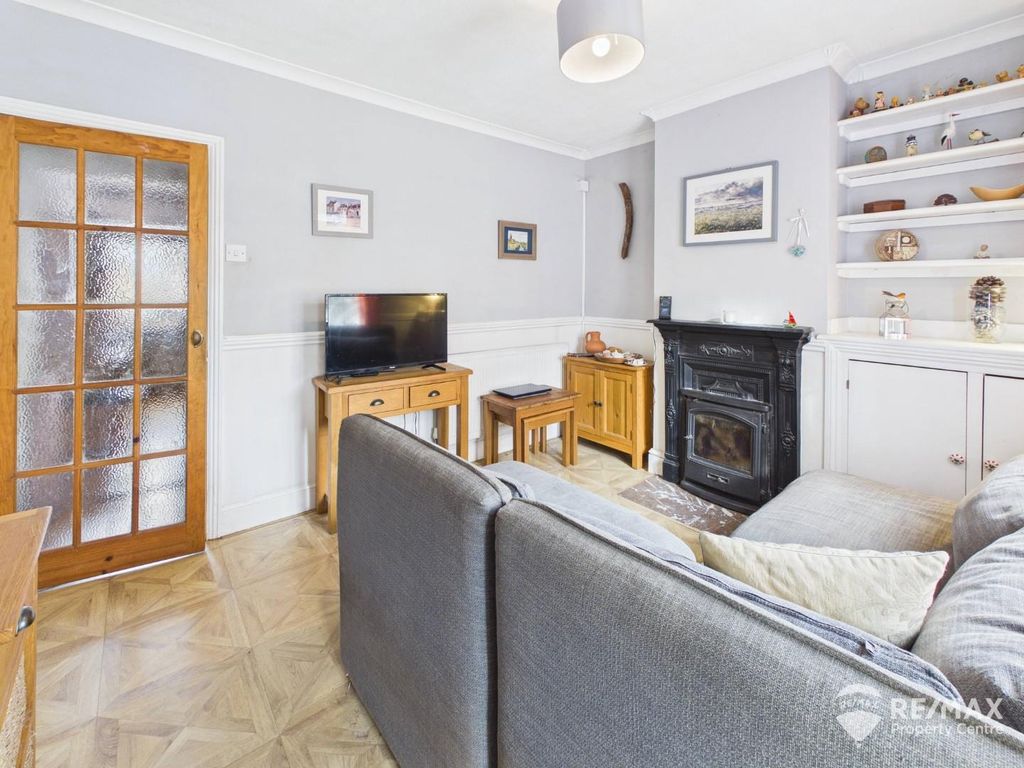 Property photo 3 of 13 Living Room.Jpg