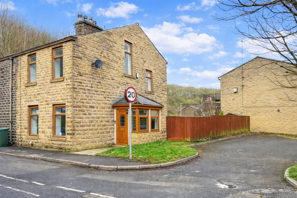 Property photo 1 of 30