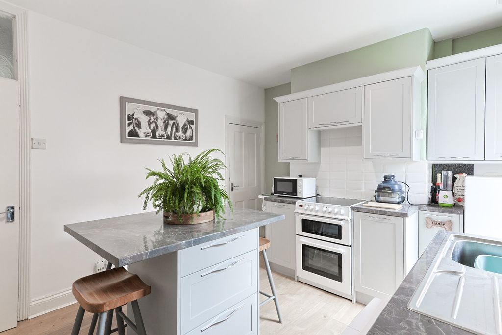 Property photo 3 of 9 5431845