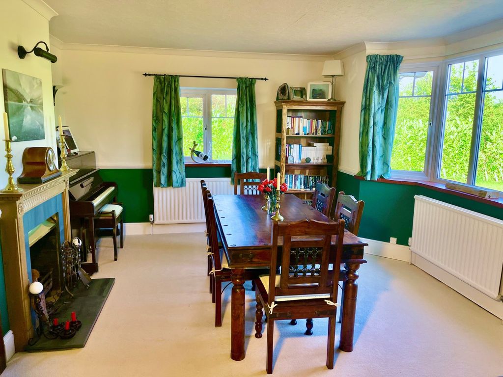 Property photo 3 of 22 Dining Room
