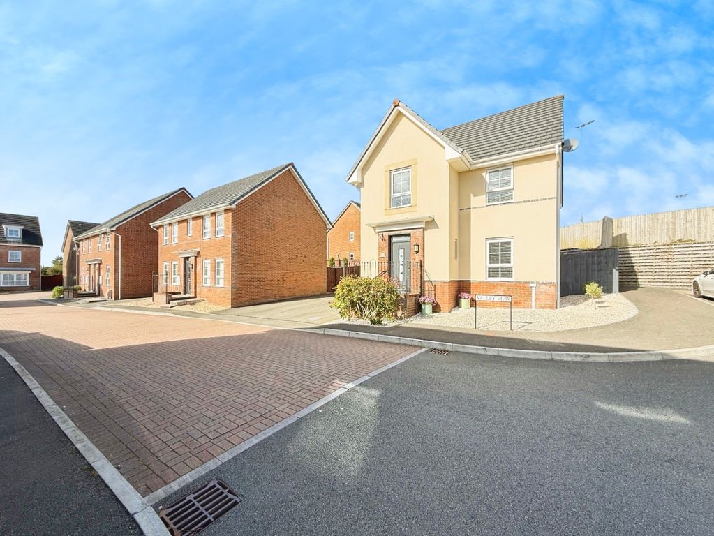 Property photo 1 of 36 4504162