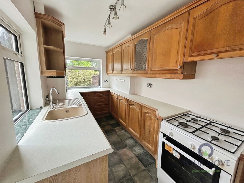 Property photo 3 of 14 Kitchen