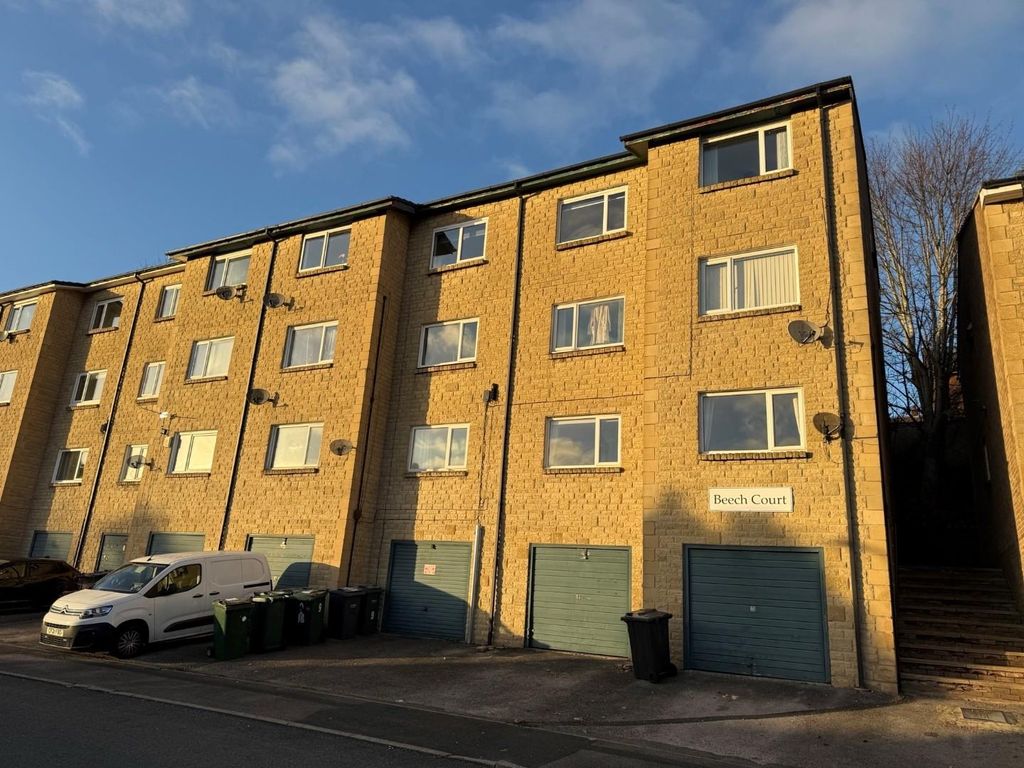 Property photo 2 of 6 Beech Court