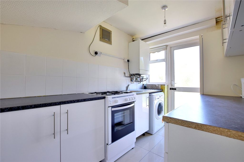 Property photo 3 of 10 Picture No. 02