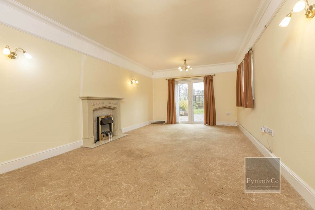 Property photo 2 of 25