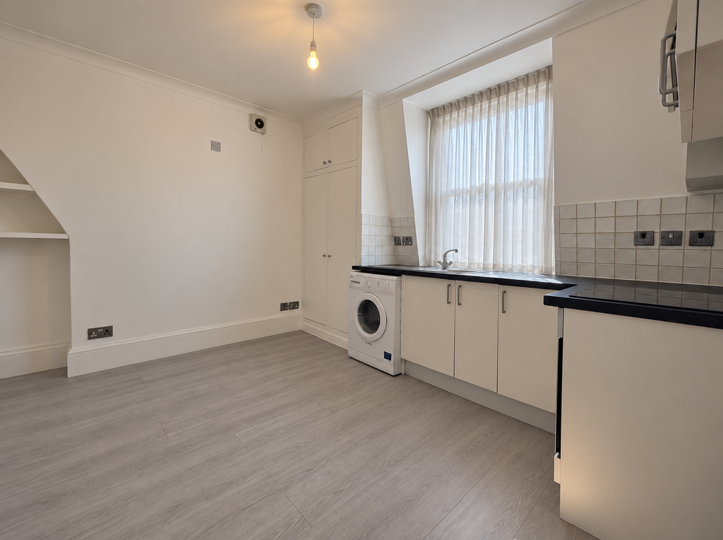 Property photo 1 of 2