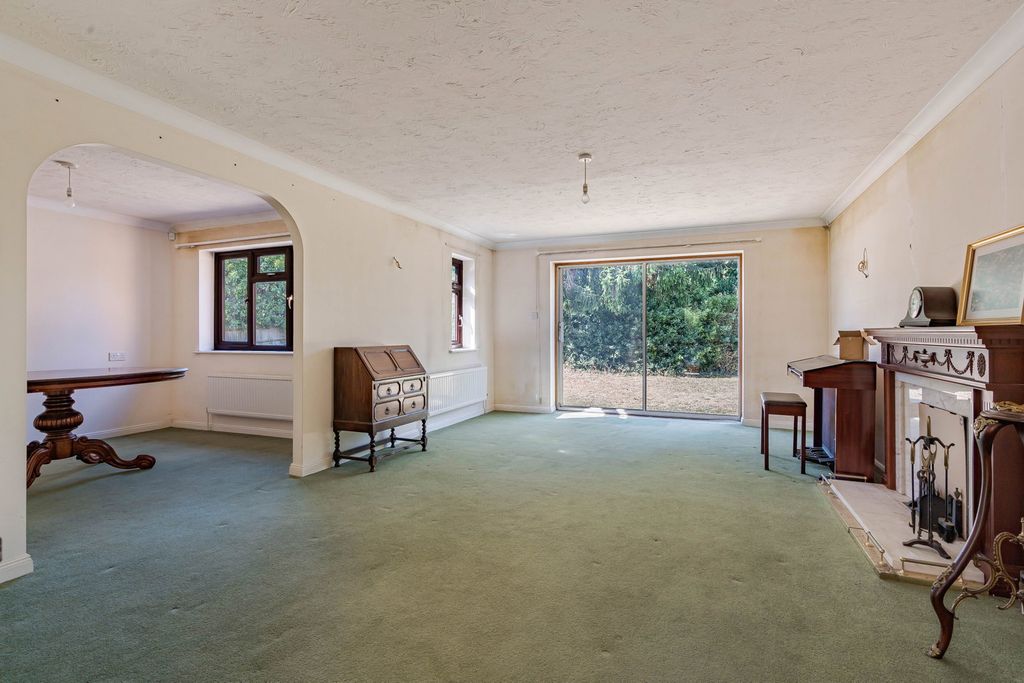 Property photo 3 of 17
