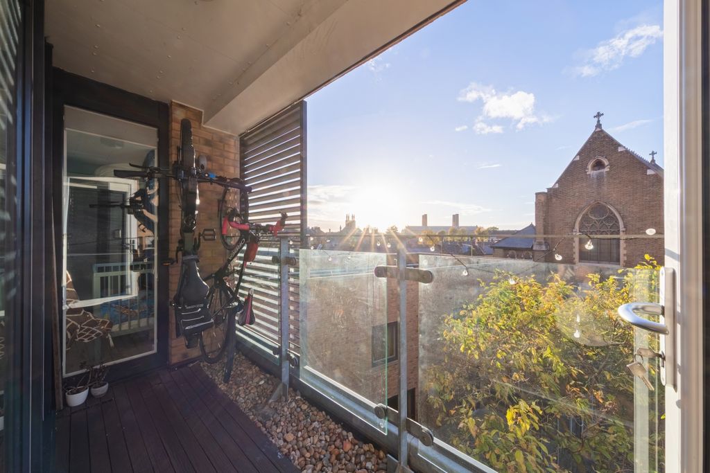 Property photo 2 of 14 094A5212