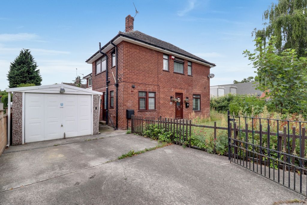 Property photo 1 of 18 1- Rob Hammond Ewemove Ponefract
